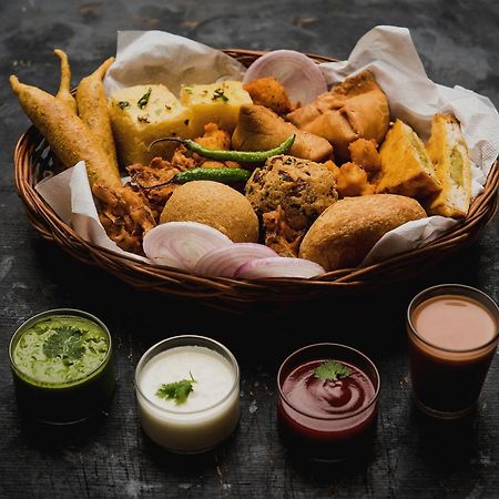 Oyo Om Sai Guest House Mainpuri エクステリア 写真