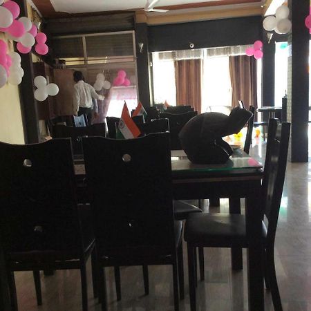 Oyo Om Sai Guest House Mainpuri エクステリア 写真